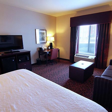 Hampton Inn & Suites Grand Forks Esterno foto