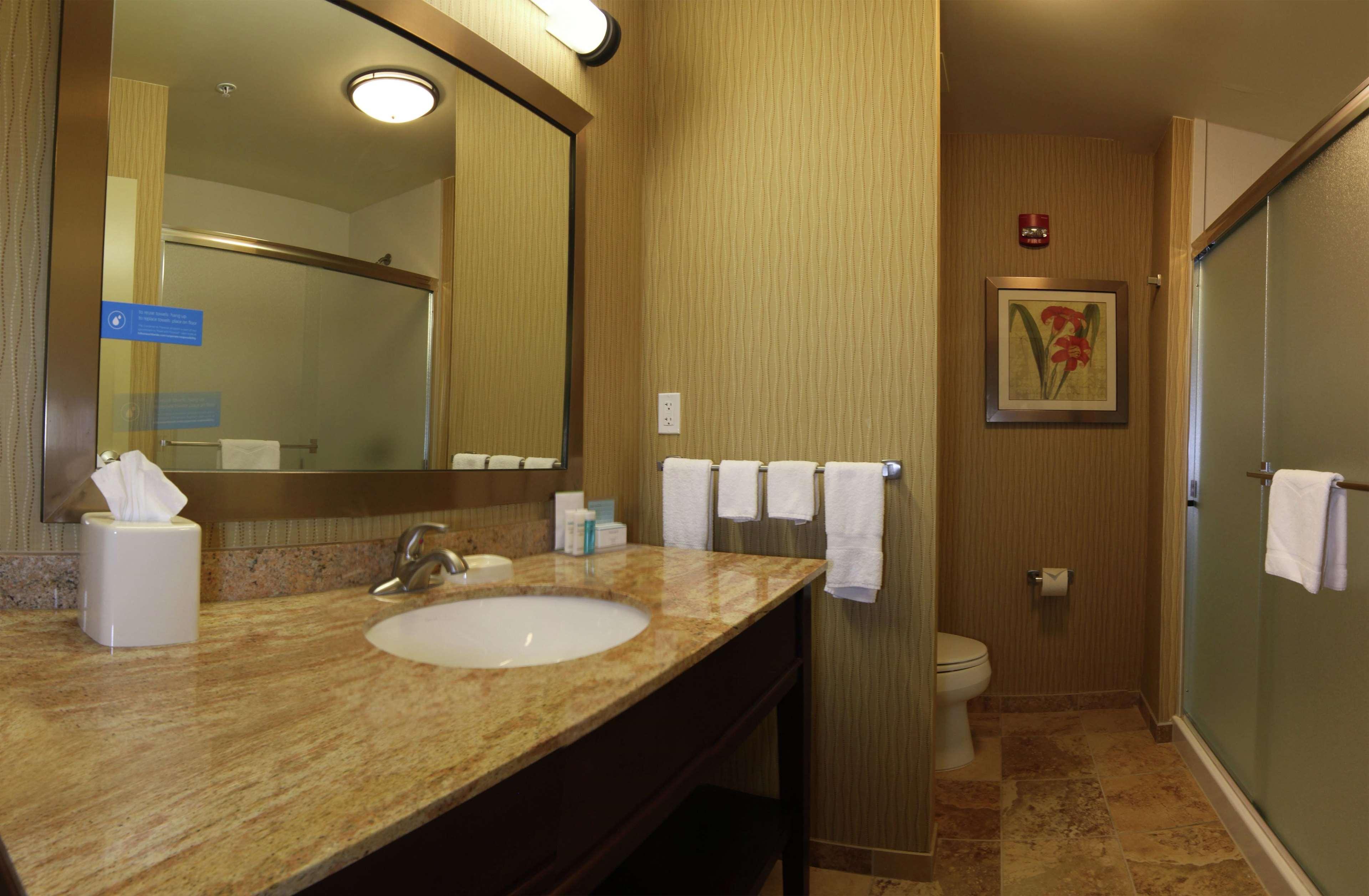 Hampton Inn & Suites Grand Forks Esterno foto