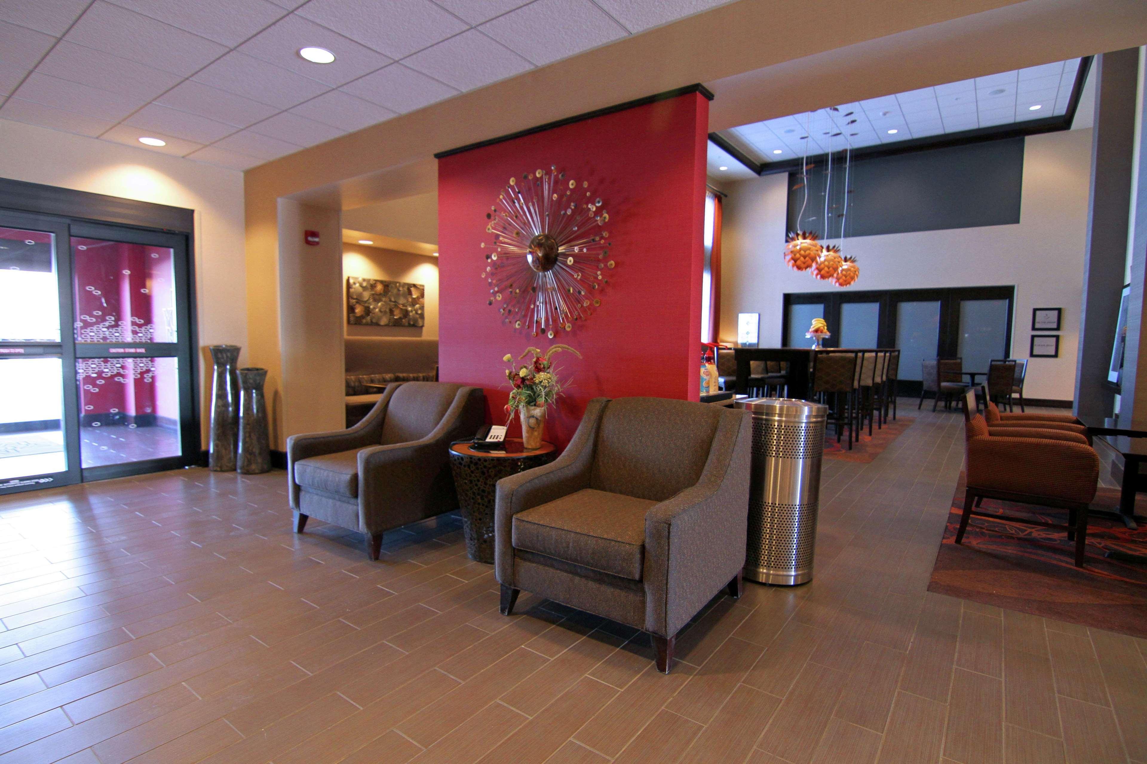 Hampton Inn & Suites Grand Forks Esterno foto