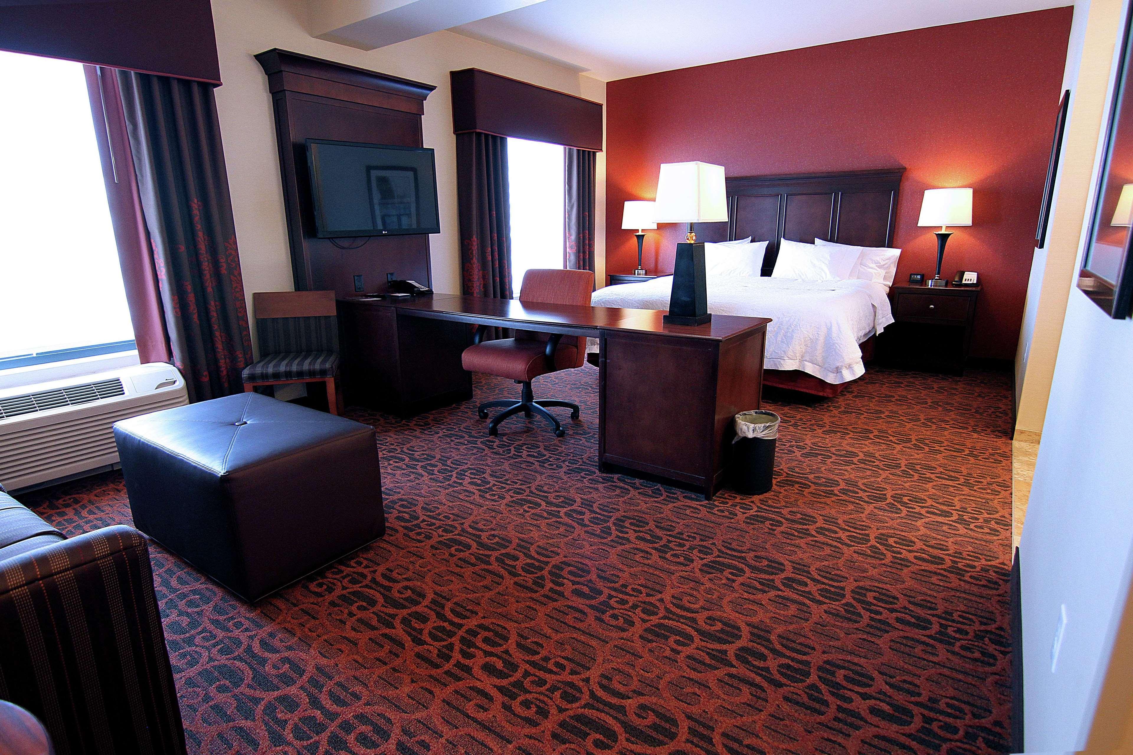 Hampton Inn & Suites Grand Forks Esterno foto