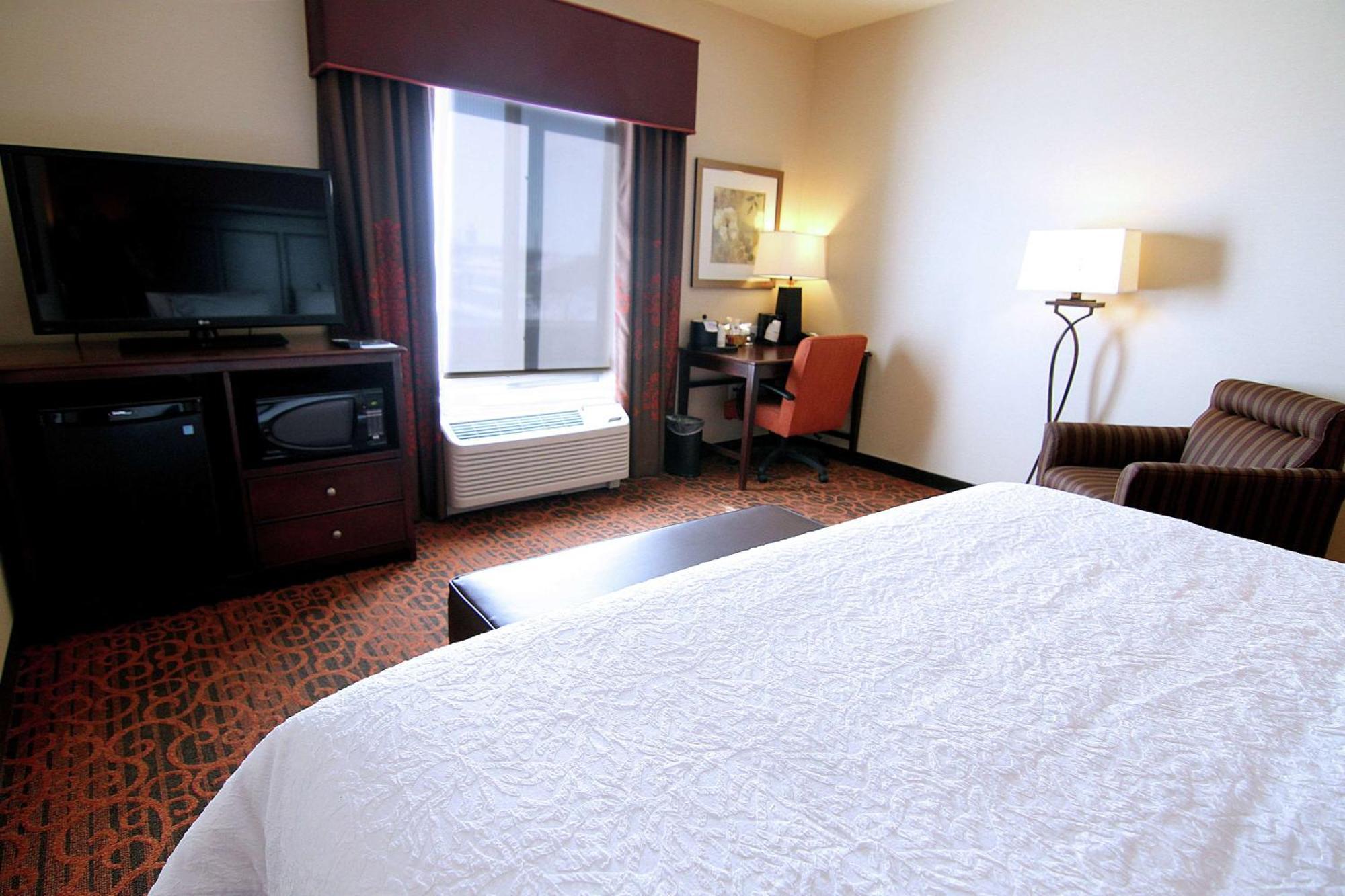 Hampton Inn & Suites Grand Forks Esterno foto