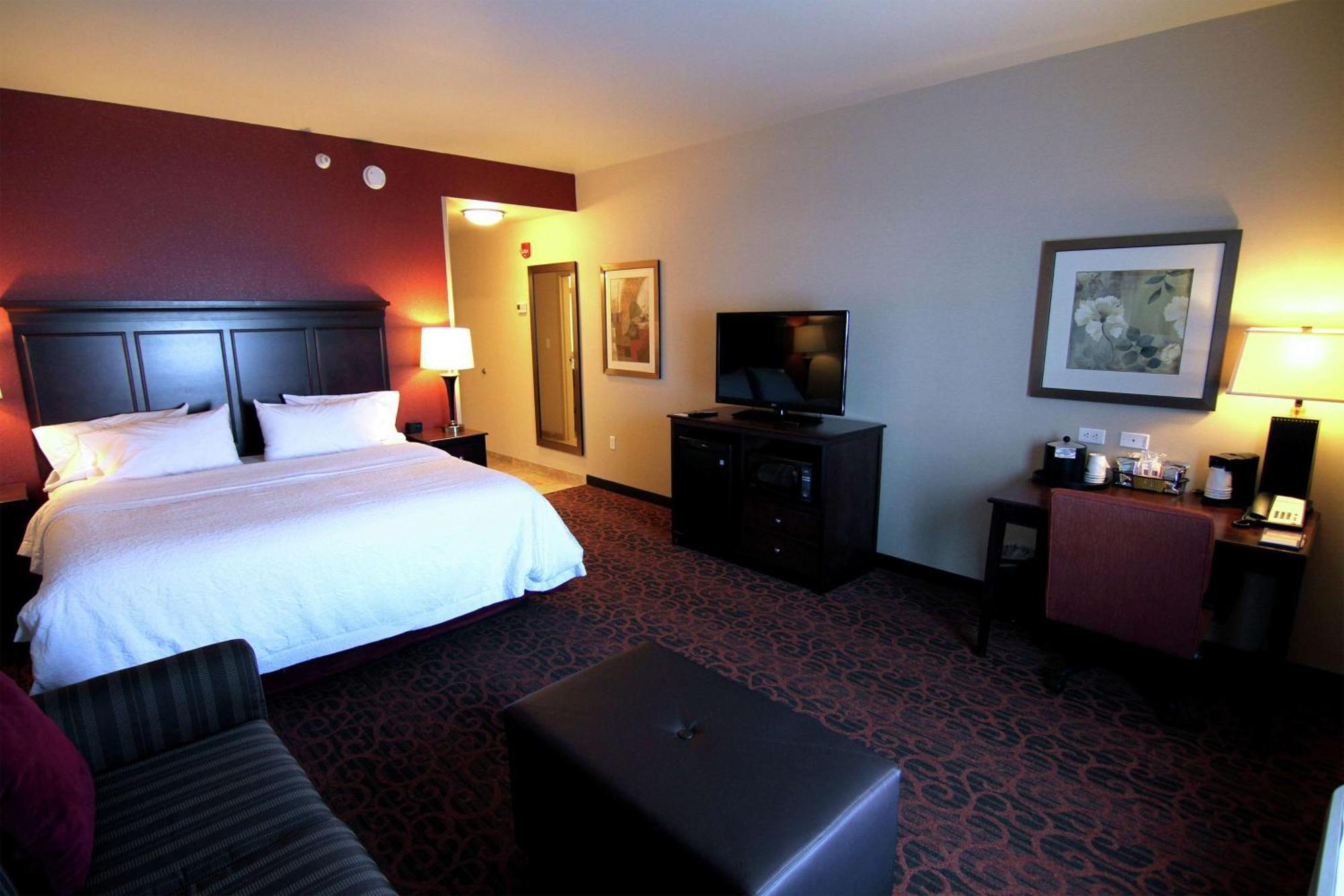 Hampton Inn & Suites Grand Forks Esterno foto