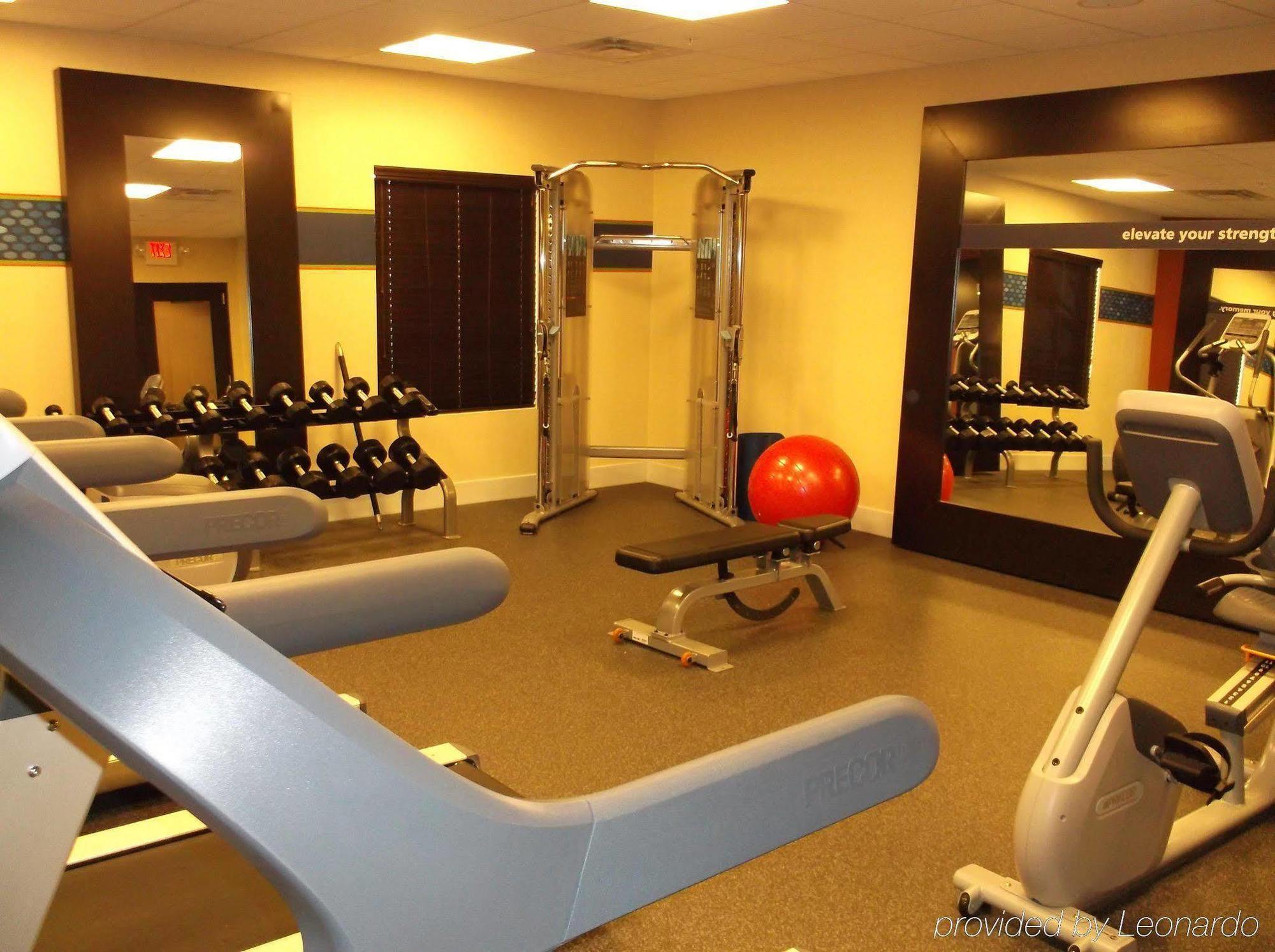 Hampton Inn & Suites Grand Forks Esterno foto
