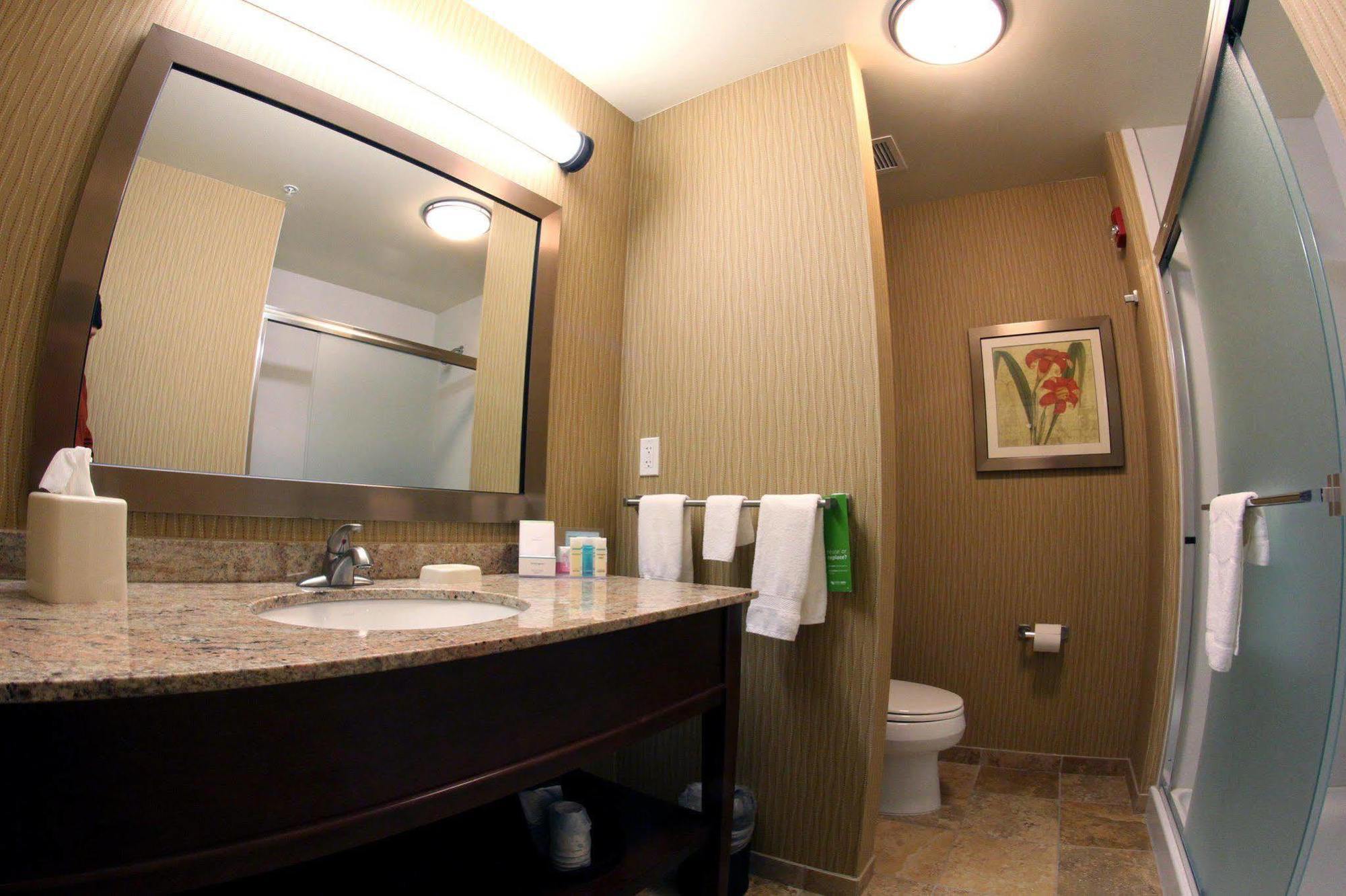 Hampton Inn & Suites Grand Forks Esterno foto